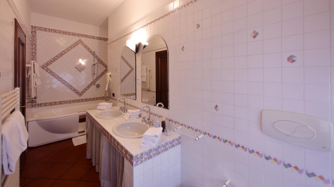 B&B Domus סירמיונה מראה חיצוני תמונה