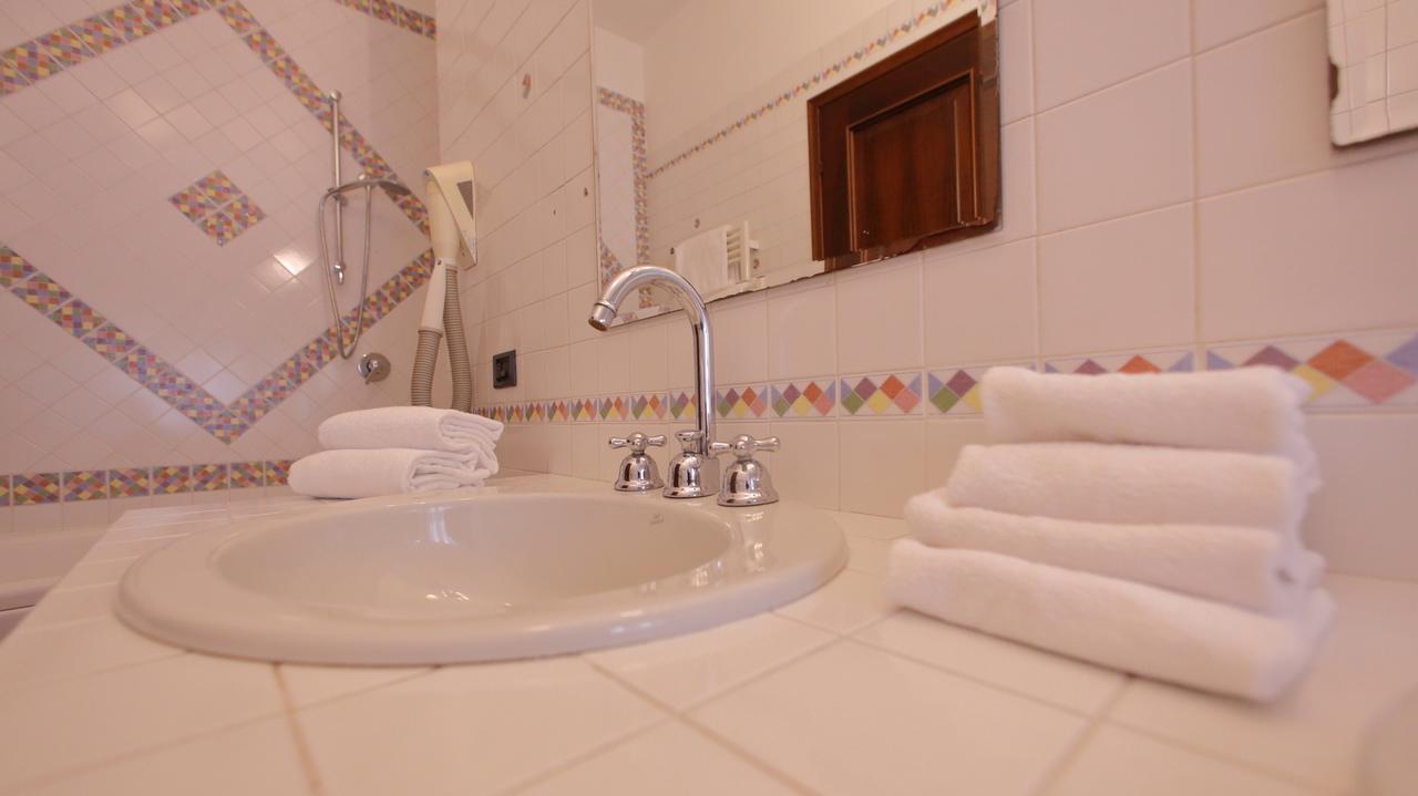 B&B Domus סירמיונה מראה חיצוני תמונה