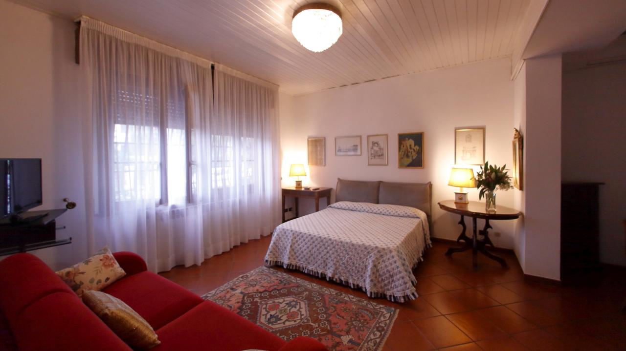 B&B Domus סירמיונה מראה חיצוני תמונה